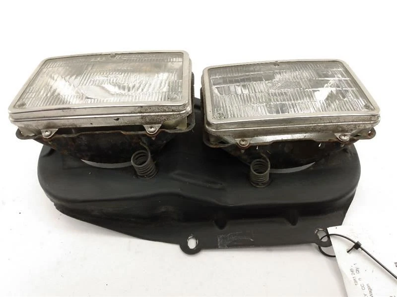 VOLVO 245 WAGON Driver Left Headlight Lamp Dual Square Fits 81 82 83 84 85 - Image 4 of 4