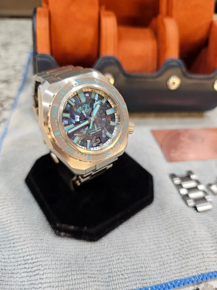 ¡HERMOSA ESFERA MADREPERLA ZELOS HAMMERHEAD V3 300M Ti Mosiac! #25/250 hecho! Foto 3 de 4