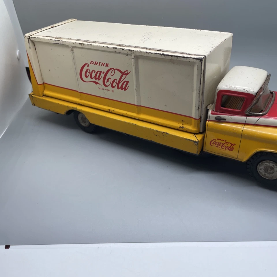 1960's Allen Haddock Co. tin toy Coca-Cola route truck Made in Japan Vintage - Image 3 of 4