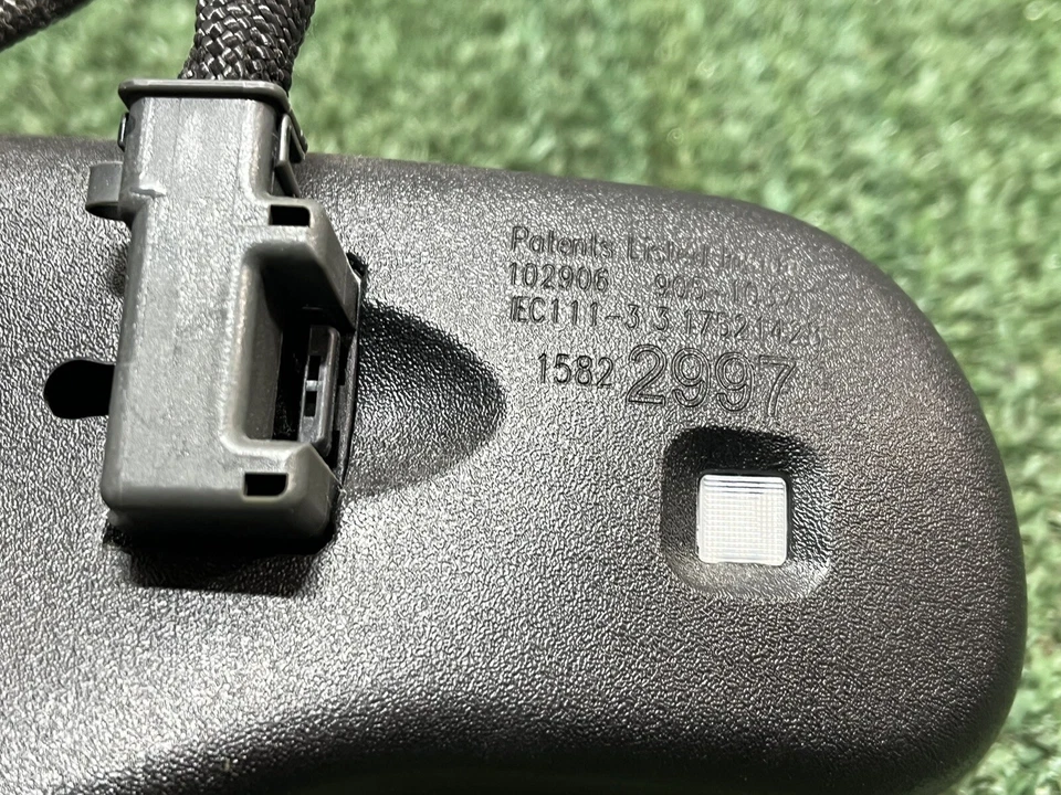 Телематическое зеркало заднего вида 04–09 от оригинального производителя Cadillac CTS STS SRX с автоматическим затемнением 15822997 - Изображение 4 из 4