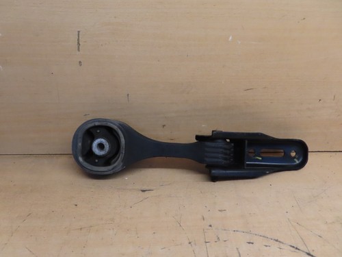 2015 Suzuki Vitara SZ4 MK4 1.6 Petrol Manual - Lower Rear Gearbox Mount (B73) - 第 1/2 張圖片