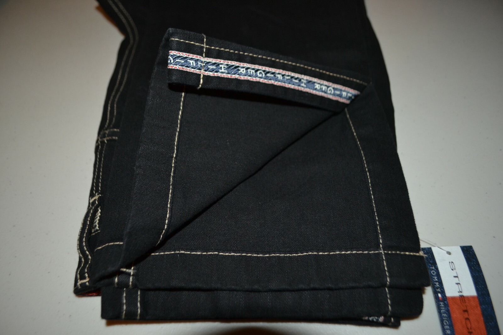 NWT Tommy Hilfiger Women's Stretch Cropped Black Denim Jeans Sz 6 thumbnail 11