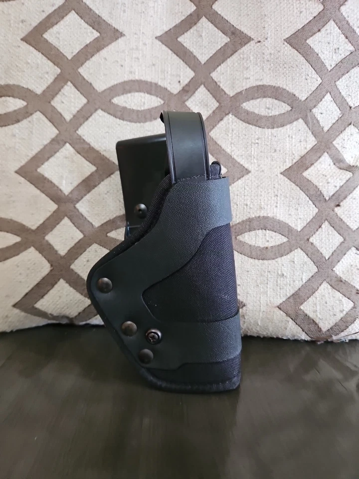 Uncle Mike's Pro-3 Triple Retention Duty Holster Size 22 *NOS* new old stock - Image 3 of 4