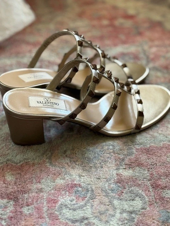 Valentino — Valentino Rockstud Caged Metallic Leather Slide Sandals size 38 8 NEW!!
