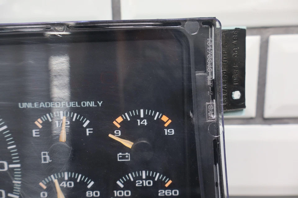 95-00 Chevy Tahoe Suburuban Yukon Speedometer Cluster Tested OEM 16221455 - Image 2 of 4