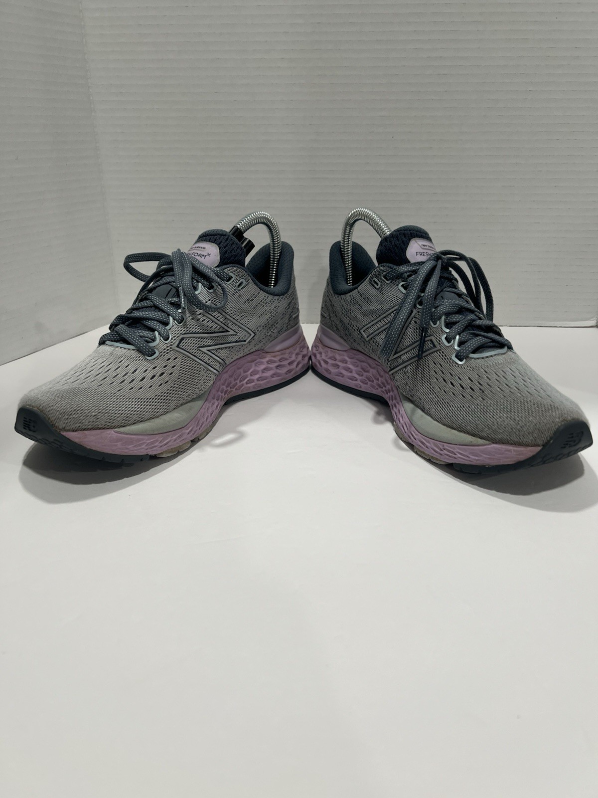 New Balance Womens Size 7 US 880 v11 Running Shoes Sneakers Gray Purple thumbnail 3