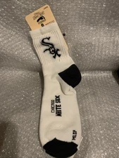 NWT Chicago Sox’s For Bare Feet MLB Men's Large Genuine Merchandise  Crew Socks
