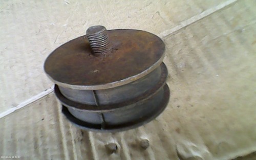 B M W ISETTA 300 ENGINE MOUTING  USED MY SHED/CLEARING SEE PICS