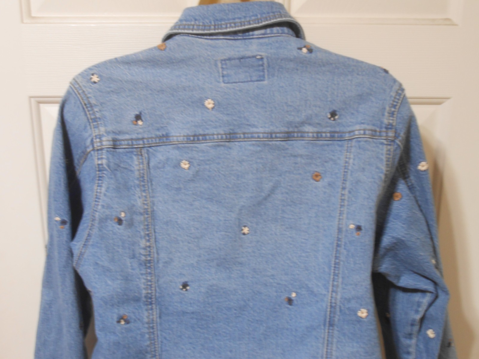 Universal Thread Denim jean Jacket Size Small Emb… - image 13