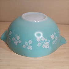Vintage JAJ Pyrex Duck Egg Blue Turquoise Gooseberry Nesting Mixing Bowl 10 Inch