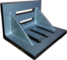 3402-0302 4-1/2" x 3-1/2" x 3" Slotted Angle Plate, Webbed