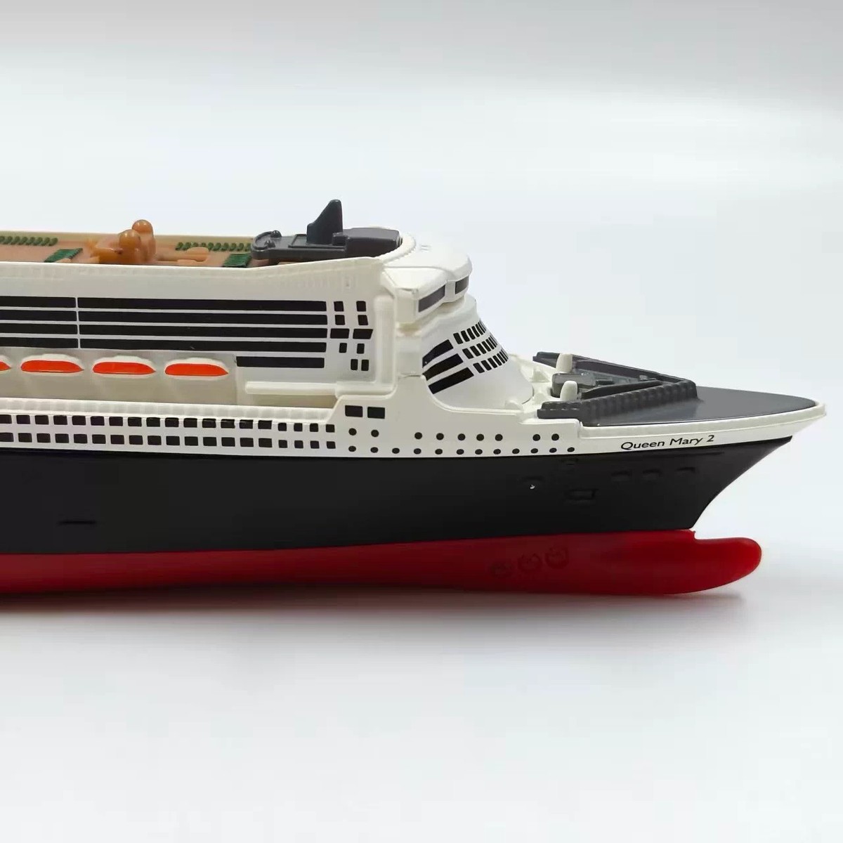 1/1400 Siku 1723 Queen Mary 2 Classic Luxury Ocean Liner Cruise