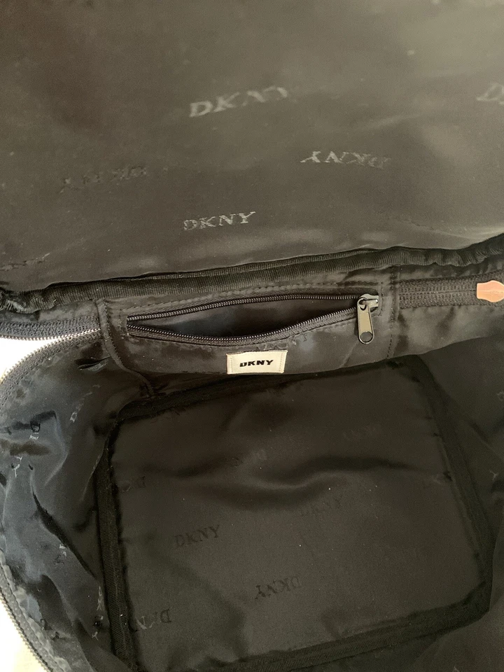 DKNY Cosméticos Belleza Maquillaje Lavado Bolsa Estuche NEGRO Talla N/S. Nuevo Foto 3 de 4