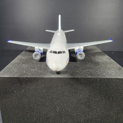 jetBlue Airbus Diecast Plane Airplane RealToy - Picture 5 of 10