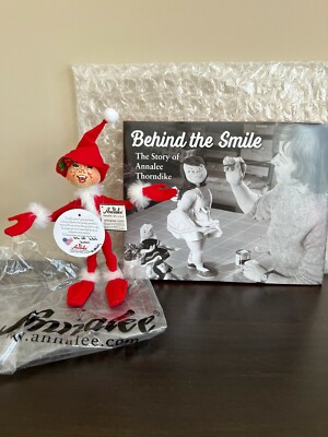 Annalee Exclusive Set - Magic Is In The Smile Elf & Biography Book Retired