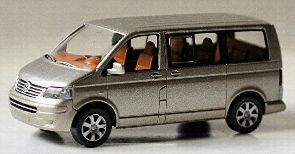 VW T5 Multivan Bus 2003-09 Wheatbeige Beige Metallizzato 1:87 Wiking 0308 04 - Immagine 3 di 4