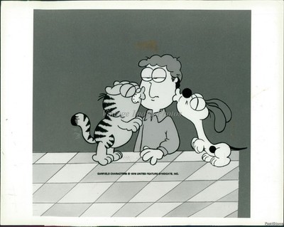 1982 John Sandwiched Between Pets In Here Comes Garfield Television 8X10 Photo