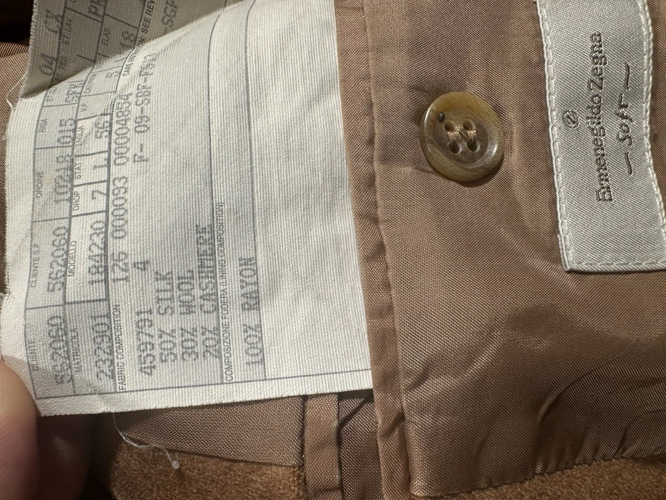 Blazer suave Ermenegildo Zegna 50 % seda 30 % lana 20 % cachemir - marrón camel Foto 3 de 4