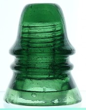 CD 151 PRETTY DEEP GREEN W/ MILK SWIRLS VERTICAL BAR SB GLASS INSULATOR