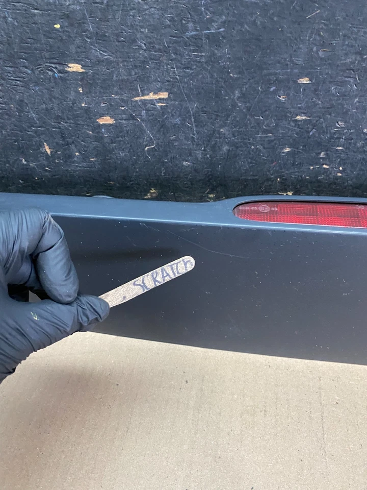 Dodge Magnum 2005 a 2008 alerón trasero superior con luz de freno Q3461 DG Foto 4 de 4