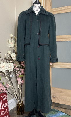 VTG Lorovi Women Long Wool Blend Green Cape Coat with sleeves USA Made Size 6