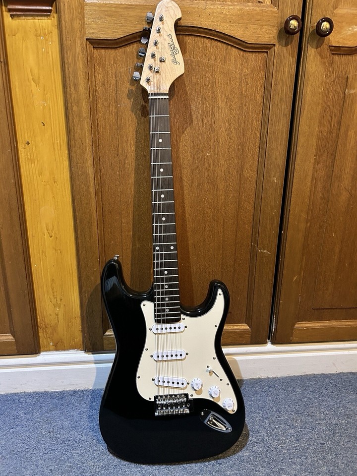 Electric guitar + amp and accessories beginners set. eBay