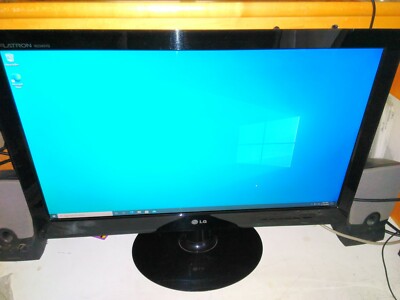 LG Electronics - LG 23インチモニター W2340VG-PN LG W2340VG-PN Glossy Black 23