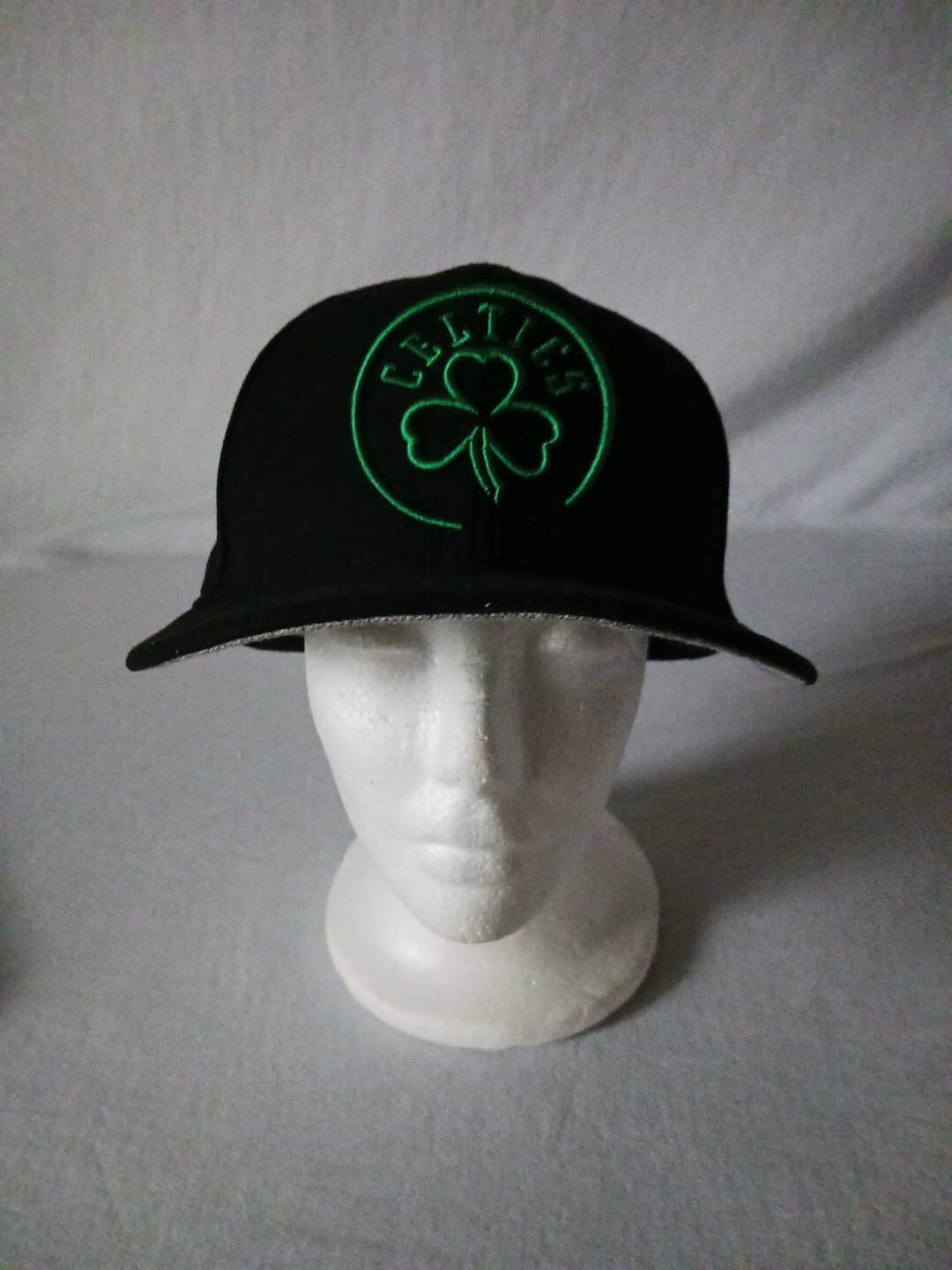 New Era 9FIFTY Boston Celtics Clover Black Green Snapback Adjustable EUC