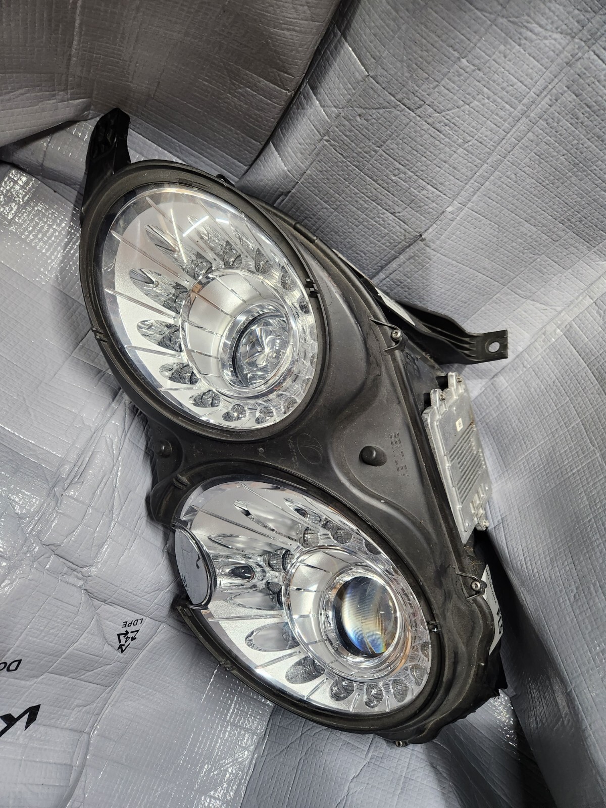 BENTLEY FLYING SPUR HEADLIGHT LEFT 2014 2015 2016 2017 2018 2019 4W1941015E OEM