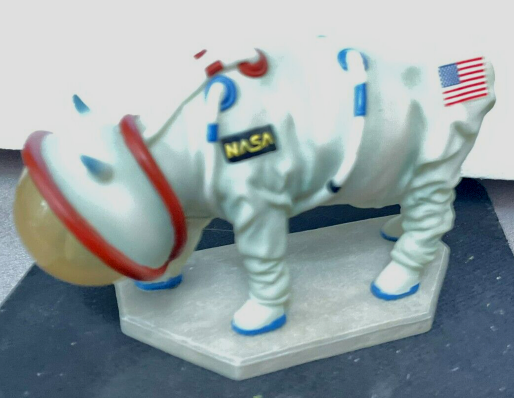 Westland Cow Parade MOOOOONWALK Figurine #9120 Astronaut Moon Walk 