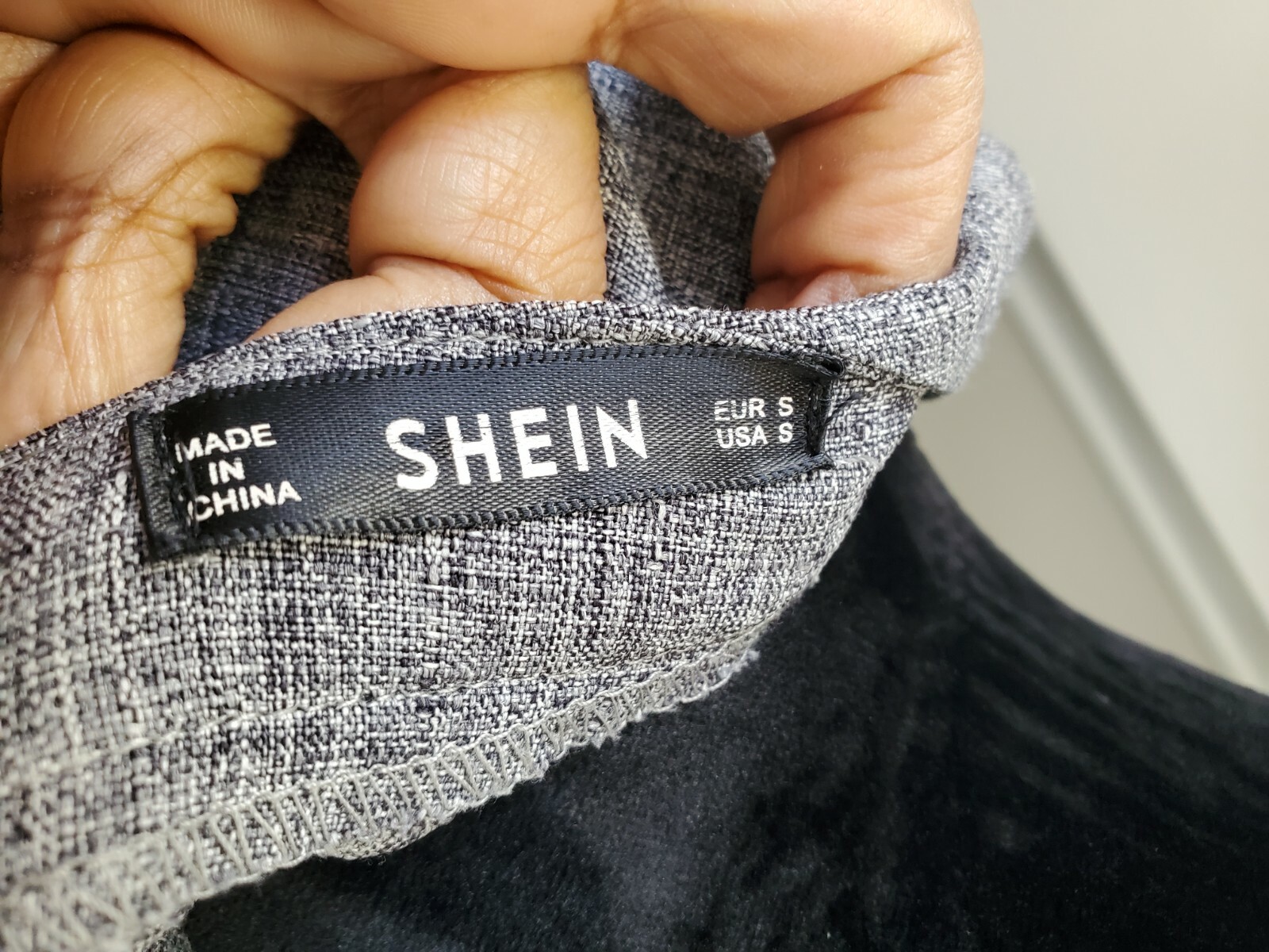 Shein Women's Solid Gray 100% Polyester Round Nec… - image 8