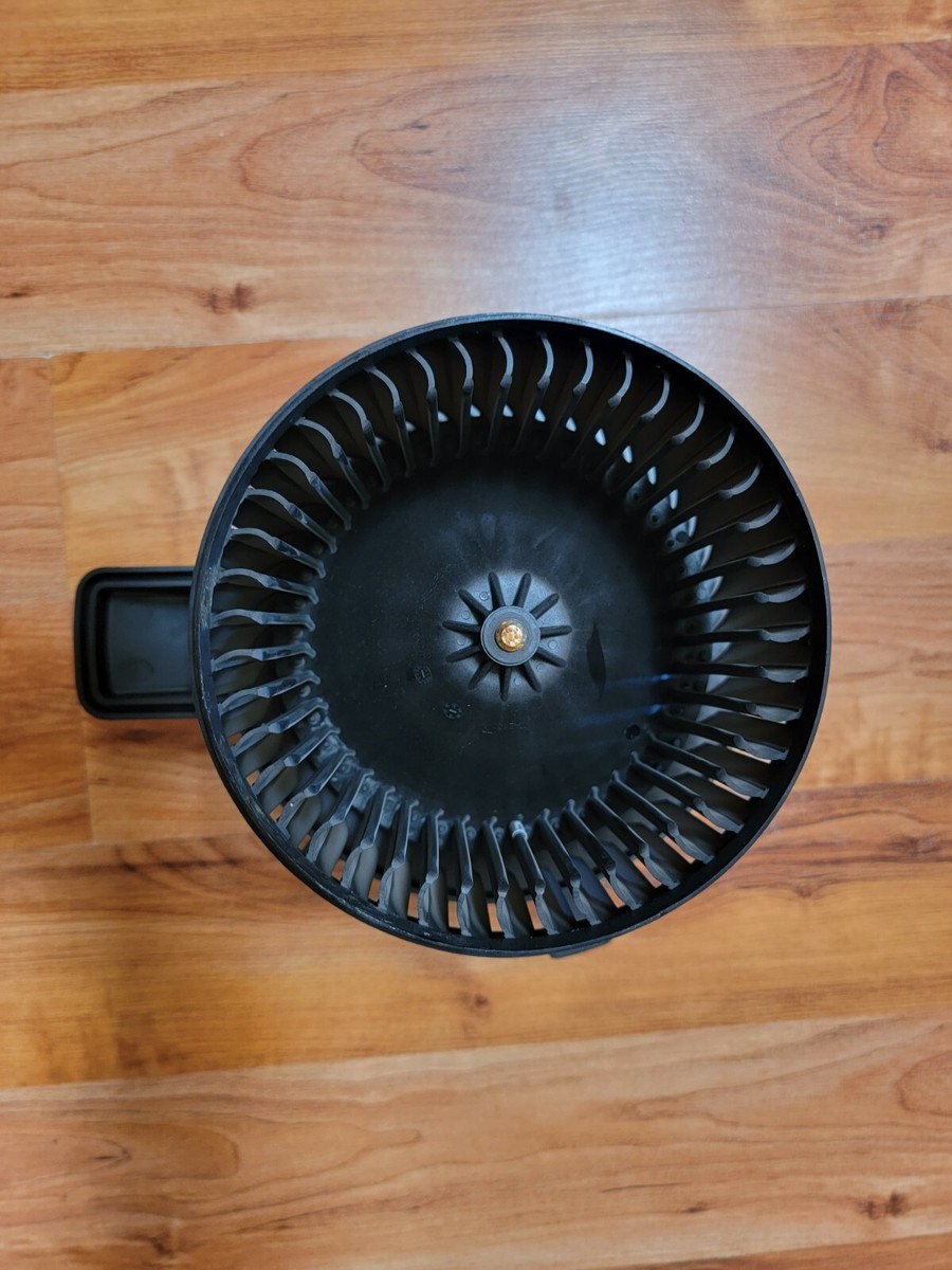 2016-2020 DODGE DURANGO GENUINE HEATER BLOWER MOTOR FAN BLACK