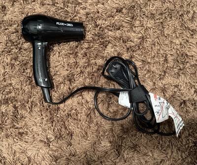Plugged In Dual Voltage Hair Dryer 680104 Folding Handle Travel 1000W