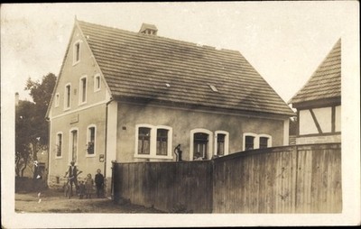 Foto Ak Bütthard in Unterfranken, Partie an einem Wohnhaus - 3872570