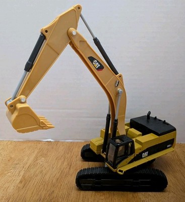 Diecast Masters Caterpillar 88003 Hydraulic Excavator Collectible 1:64 Scale 