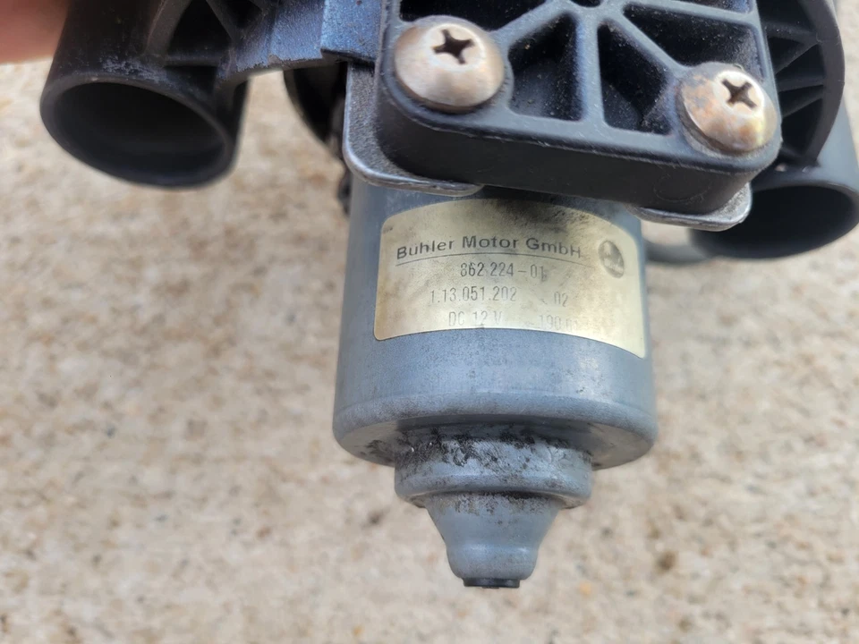 MERCEDES 97-04 CLASE SLK REFUERZO FRENO BOMBA DE VACÍO Foto 3 de 4