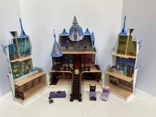 Disney Frozen 2 Arendelle Castle Playset with Light Show and Sounds