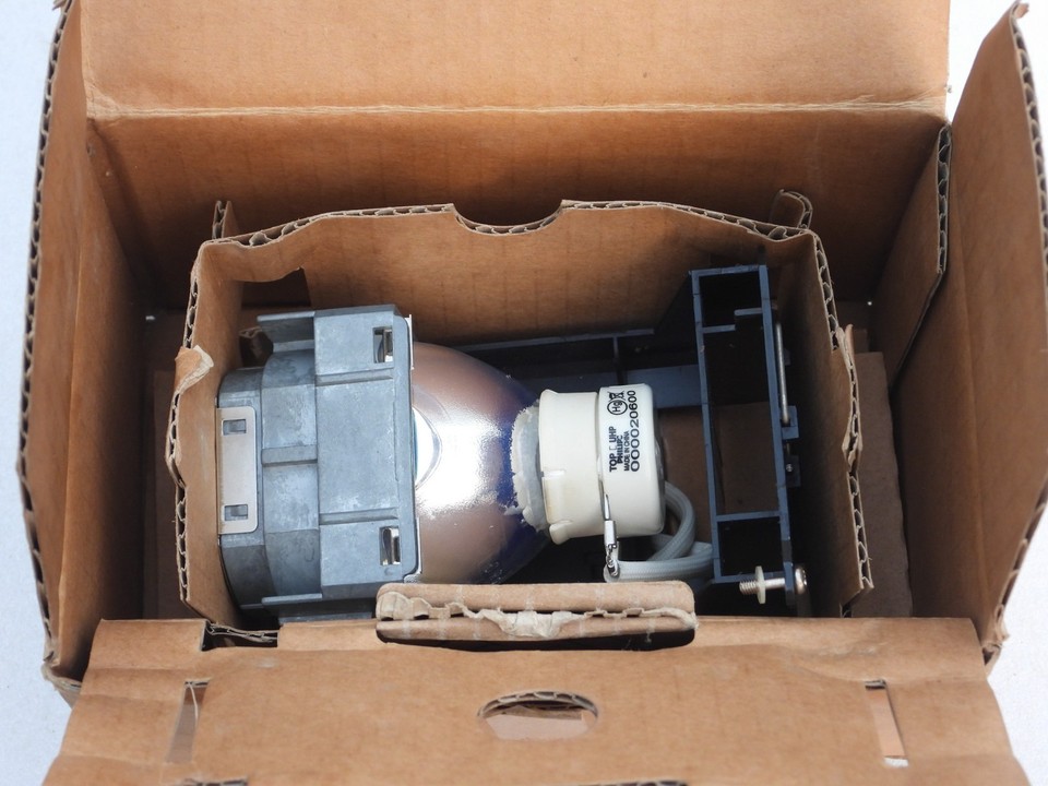 PHILIPS ELMP-17 TOP-UHP ULTRA HIGH PERFORMANCE PROJECTOR LAMP PN ...