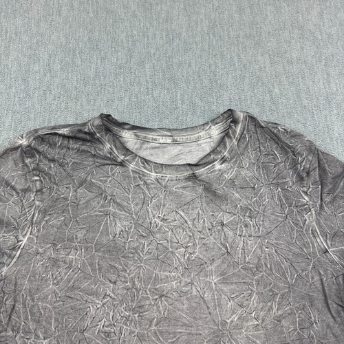 Lululemon T-Shirt Womens 8 Gray Geometric Love Crew Neck Stretch Performance Tee - Picture 2 of 8