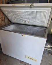 Whirlpool AFG 033/WP White Chest Freezer 11.5 cu ft Manual Defrost Thermostat