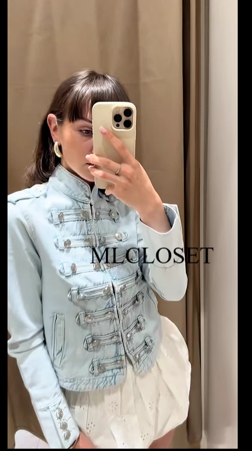 STRADIVARIUS MILITARY BLAZER DENIM JACKET MEDIUM LIGHT BLUE DENIM REF. 1967/555
Opens in a new windo