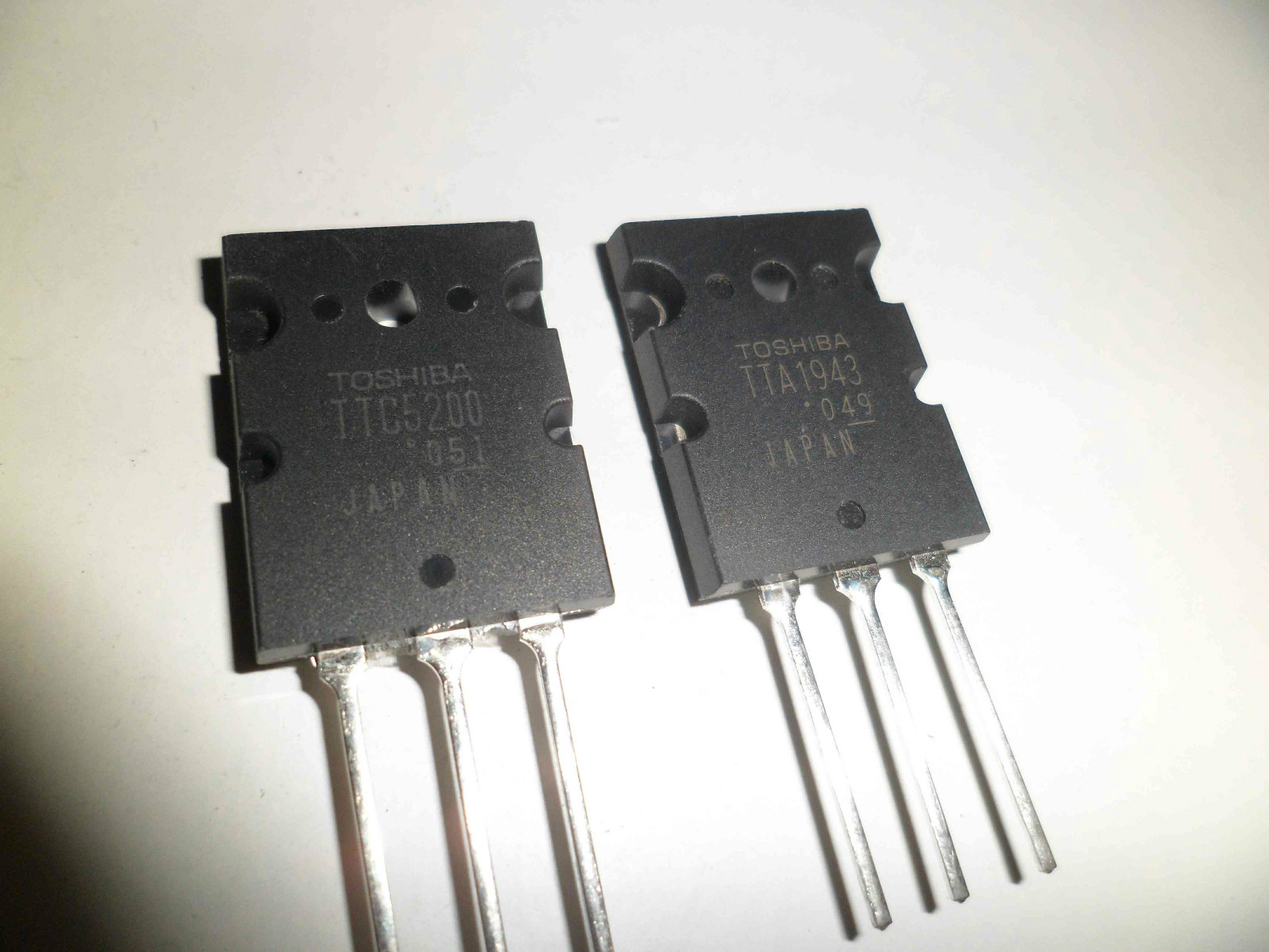 TTC5200 + TTA1943 Power Transistors Pair) Toshiba NEW eBay