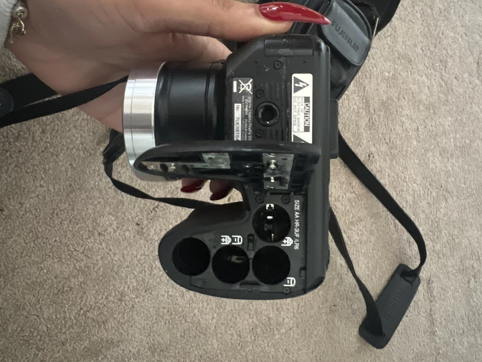 Fujifilm FinePix S Series S5700 7.1MP Digital Camera - Silver, photo 4 of 5