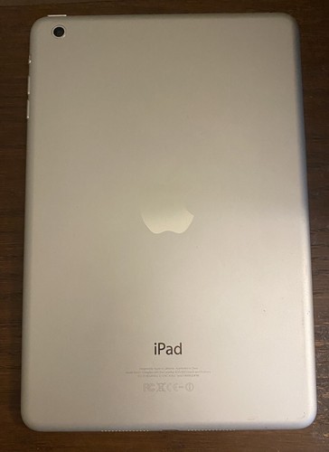 iPad mini 1st generation 12.7 gb - Bundle with LifeProof Case - Picture 2 of 7