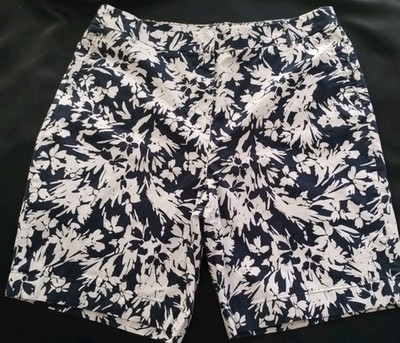 EUC WOMEN CLASSIC ELEMENTS WHITE & BLUE FLORAL STRETCH BERMUDA TWILL SHORTS 16