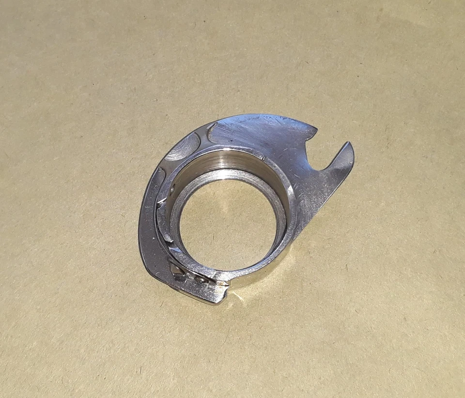 0ORIGINAL Máquina de Coser Singer 99 66 Estuche de Bobina 32590 y Soporte de Posición 32660 Foto 3 de 4