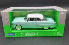 WELLY NEX MODELS 1953 Ford Crestline Victoria Die Cast Model Car 1:24 Scale