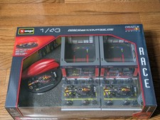 Burago 1:43 Formula 1 Deluxe Paddock Set 6 Years 12 Pit Crew Figures  Garage