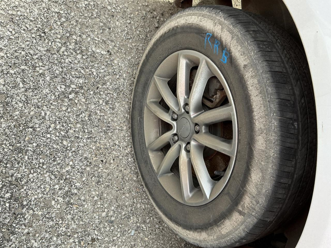 Wheel 17x6-1/2 Aluminum 10 Spoke Individual Spokes Fits 13-18 CARAVAN 4754386