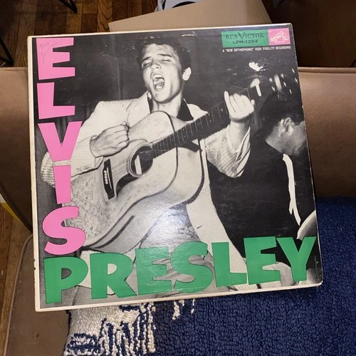 Elvis Presley Original First Album Early Pressing LPM-1254  Mar 23  1956